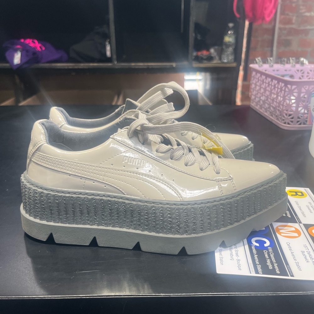Stylish Gray Pointed Toe Puma Sneakers